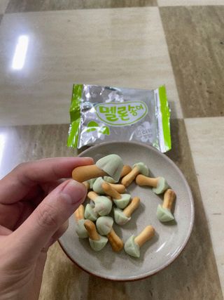 2024 오리온 여름한정판 초코파이 수박 / 후레쉬베리 멜론 / 멜론송이 — 5점을 준 리뷰어가 2024년 8월 올린 사용 사진
