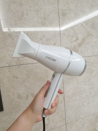에프에이치아이코리아 마르세이유 사이클론 드라이기 — 5점을 준 리뷰어가 2021년 6월 올린 사용 사진