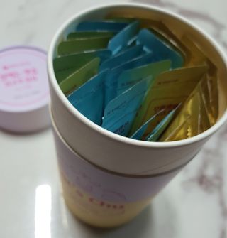 페페로니 잘 먹는 캣츄 - 무항생제 닭고기 12개 + 원양선 참치 12개 — 5점을 준 리뷰어가 2021년 8월 올린 사용 사진