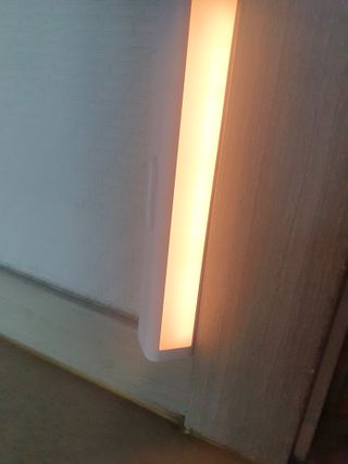 아카라 어두울 때만 켜지는 스마트 무선 센서등 — 5점을 준 리뷰어가 2021년 11월 올린 사용 사진