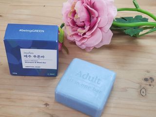 제주인디 제주 푸른바 폴리인디고 샴푸&워시 — 5점을 준 리뷰어가 2021년 12월 올린 사용 사진