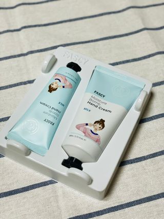파시 FASCY 高保湿ハンドクリーム40ml+80ml セット — 5점을 준 리뷰어가 2021년 7월 올린 사용 사진