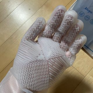 나무드 [매직싹싹] 고급형 친환경 실리콘 수세미 미끄럼방지 고무장갑 투명 1개 + 블랙 1개 캠핑용 야외 설거지 — 4.5점을 준 리뷰어가 2021년 10월 올린 사용 사진