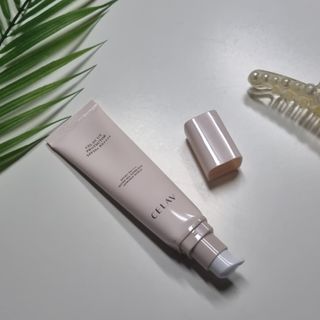 프리마인 선크림만 바꿨을 뿐인데 매일 물 2L챙겨먹고 기초케어 완벽하게 한 물빛피부 완성,셀라브UV프로텍터 — 5점을 준 리뷰어가 2023년 8월 올린 사용 사진
