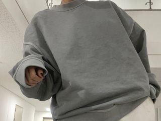 MAPLESYRUPFACTORY 메이플 피그먼트 맨투맨 8.COL — 4점을 준 리뷰어가 2022년 12월 올린 사용 사진