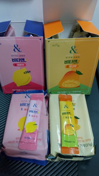 비타앤C 레몬맛, 망고맛 — 5점을 준 리뷰어가 2021년 7월 올린 사용 사진