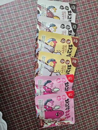 스낵스 와그작후루룩 3종_카카오2봉+아몬드2봉+딸기2봉 (총 6봉) — 4점을 준 리뷰어가 2024년 2월 올린 사용 사진