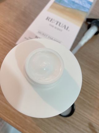 레츄얼 더 센트 바디로션 시크릿 파라다이스(500ml) — 5점을 준 리뷰어가 2022년 6월 올린 사용 사진