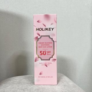 홀리키 체리 블러썸 화이트닝 바디 선 로션 — 5점을 준 리뷰어가 2023년 7월 올린 사용 사진