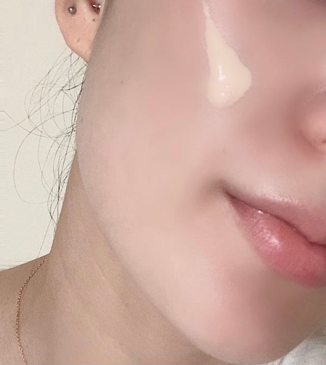 로지 톤업 선밀크 리뷰 사진