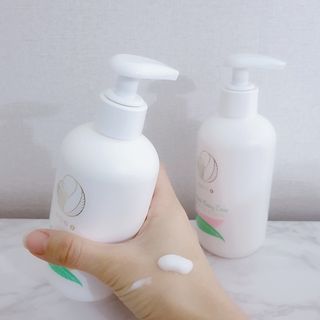 mom e 맘이 내추럴 베이비 케어 샴푸앤바스+로션 — 5점을 준 리뷰어가 2021년 1월 올린 사용 사진