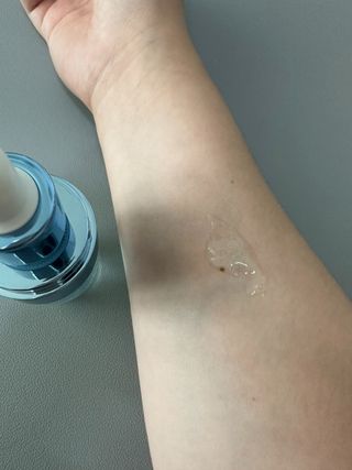 나우 [리브엠] 화해 1등 수분앰플 , 엑소코어 워터풀 텐션 앰플 — 5점을 준 리뷰어가 2023년 6월 올린 사용 사진