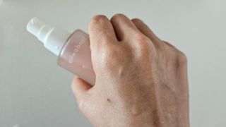 산다화 더블 이펙트 안티 링클 세럼 50ml — 5점을 준 리뷰어가 2023년 12월 올린 사용 사진