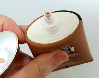 약손명가코스메틱 에오스보떼 블라인드 비비크림 50ml — 4.5점을 준 리뷰어가 2021년 9월 올린 사용 사진