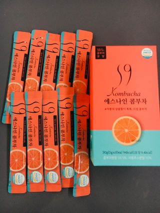 리넥무역 에스나인 콤부차 건강발효 콤부함량59 자몽 5gx10포 — 5점을 준 리뷰어가 2021년 7월 올린 사용 사진