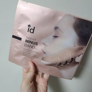 아이디플라코스메틱 아이디 페이스핏 마이너스 밴드 v2 — 5점을 준 리뷰어가 2021년 4월 올린 사용 사진
