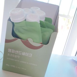 [뷰캔] 건강한 식사대용 앰퍼샌드 단백질 쉐이크 초코&말차 50g — 5점을 준 리뷰어가 2022년 6월 올린 사용 사진