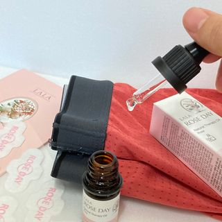 라라로즈데이 시즌2 천연 아로마오일 Y존 케어 속옷향수 이너퍼퓸 5ml  여성의 자존감을 UP시키자 — 5점을 준 리뷰어가 2021년 10월 올린 사용 사진