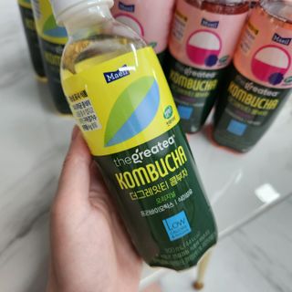 더그레잇티 콤부차 [매일유업] 더그레잇티 44kcal 콤부차 300ml *12개입 (오리지널 6개+베리리치 6개) — 5점을 준 리뷰어가 2023년 7월 올린 사용 사진