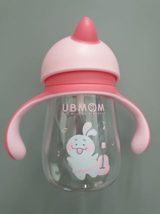 유비맘 트라이탄 코니빨대컵_컬러 랜덤 발송 — 4점을 준 리뷰어가 2020년 12월 올린 사용 사진
