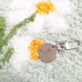 컴바이유 써지컬 각인 키링 [반려동물 인식표, 커플 키링, 가족 키링] — 5점을 준 리뷰어가 2022년 3월 올린 사용 사진