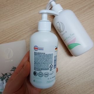 mom e 맘이 내추럴 베이비 케어 샴푸앤바스+로션 — 4점을 준 리뷰어가 2021년 1월 올린 사용 사진