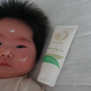 mom e 맘이 내추럴 베이비 케어 크림+바디오일 — 5점을 준 리뷰어가 2021년 1월 올린 사용 사진