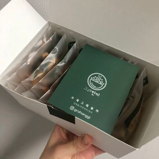 [그래한끼] 무설탕/저당 시리얼타입 수제그래놀라 (40gX10개) — 5점을 준 리뷰어가 2022년 6월 올린 사용 사진