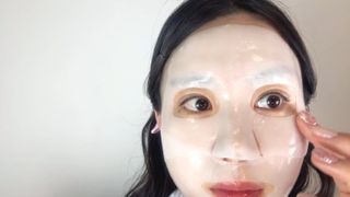 [올리브영] 웰더마 프리미엄 사파이어 콜라겐 임팩트 피팅 마스크 4매 — 4.5점을 준 리뷰어가 2025년 7월 올린 사용 사진