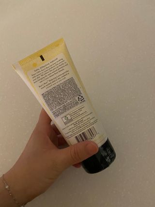 버츠비 케어플러스 릴리빙포앤노즈로션 — 3점을 준 리뷰어가 2021년 4월 올린 사용 사진
