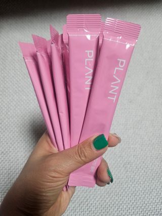 [NOW] 플랜트 콜라겐 비오틴 젤리 2박스_올리브영 전용 — 5점을 준 리뷰어가 2024년 5월 올린 사용 사진