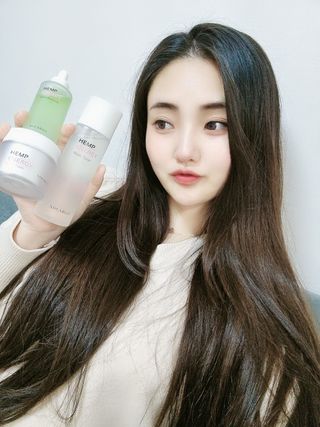 엔디어고 햄프에너지 스킨케어 2종 — 5점을 준 리뷰어가 2022년 10월 올린 사용 사진