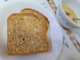 롯데제과 Vbread 포카치아식빵1개 + 미니식빵 1개 + 머핀 2개 세트 — 5점을 준 리뷰어가 2021년 9월 올린 사용 사진