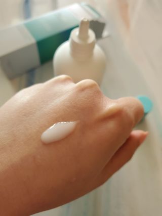 리더스코스메틱 리더스 카밍 바이오틱스 에센스 워터 — 5점을 준 리뷰어가 2021년 2월 올린 사용 사진