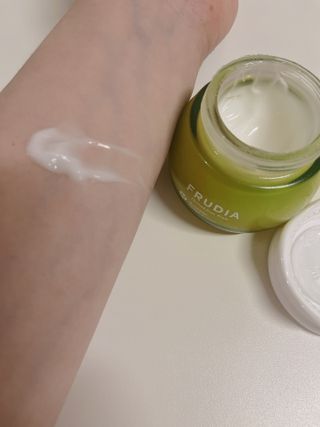 [후르디아] 민감피부 수분크림 비건 아보카도 크림 — 5점을 준 리뷰어가 2022년 9월 올린 사용 사진