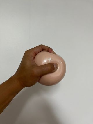 트라택 쿠셔닝 웨이트볼 0.5kg + 1kg SET — 5점을 준 리뷰어가 2022년 6월 올린 사용 사진