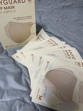 애니가드 셋업마스크 4컬러 각 10매입 [크리미베이지, 캐시미어로즈, 초콜렛브라운, 미드나잇네이비] — 5점을 준 리뷰어가 2022년 2월 올린 사용 사진