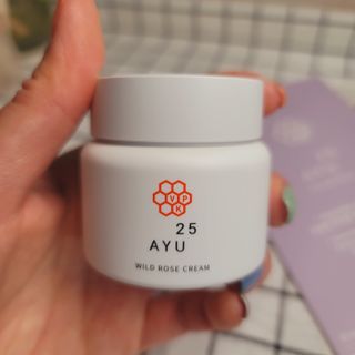 AYU25[아유트웬티파이브]다마스크로즈워터 베이스 천연 수분 촉촉 크림 — 5점을 준 리뷰어가 2021년 4월 올린 사용 사진