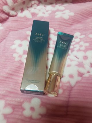 [NEW 탄력유턴 아이크림] AHC 유스 래스팅 리얼 아이크림 포 페이스 — 5점을 준 리뷰어가 2021년 3월 올린 사용 사진