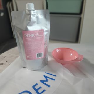 [유니프] 헤어 샤이니 핑크 컬러 트리트먼트 500g — 5점을 준 리뷰어가 2023년 11월 올린 사용 사진