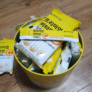서울약사신협 프리미엄비타민C1000_2.5G x 100포 — 5점을 준 리뷰어가 2021년 4월 올린 사용 사진