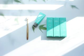 치과에서 쓰는 치약 _ 라벨제로 저불소 꼬마, 키즈, 유아, 베이비, 주니어 안전한 어린이치약 — 5점을 준 리뷰어가 2022년 11월 올린 사용 사진