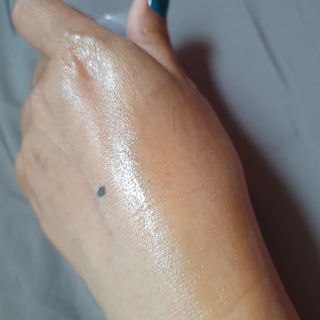 유니베르소 로즈힙 오일 15ml — 5점을 준 리뷰어가 2021년 6월 올린 사용 사진