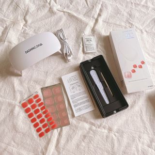 데싱디바 글레이즈 젤네일 별빛유리네일 6종_랜덤발송 — 5점을 준 리뷰어가 2021년 8월 올린 사용 사진