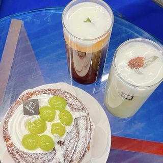 아방갤러리카페 용산아이파크몰점 [아방갤러리카페] 음료 택 2 +  베이커리 5종 중 택 1 — 5점을 준 리뷰어가 2021년 4월 올린 사용 사진