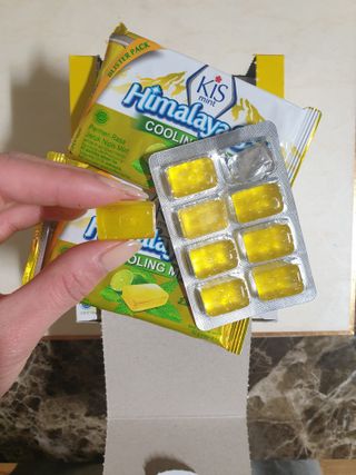 마요라 히말라야 솔트 캔디 2종-페퍼민트 맛, 라임민트 맛 — 2.5점을 준 리뷰어가 2023년 1월 올린 사용 사진