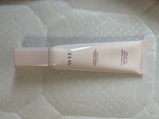 프리마인 선크림만 바꿨을 뿐인데 매일 물 2L챙겨먹고 기초케어 완벽하게 한 물빛피부 완성,셀라브UV프로텍터 — 5점을 준 리뷰어가 2023년 6월 올린 사용 사진