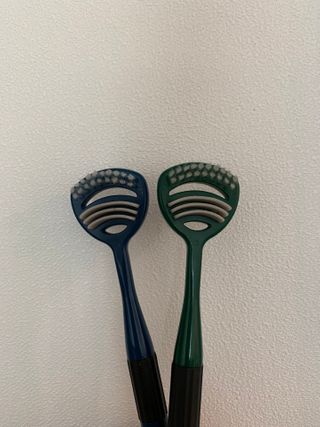 크리오 클리어스 혀백태제거 구취관리 혀클리너 — 4점을 준 리뷰어가 2021년 3월 올린 사용 사진
