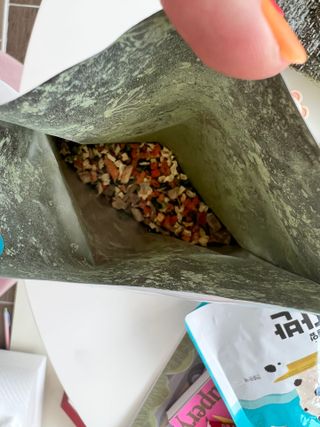 해풀잎 누구나 김밥*1ea [(혼합야채 35g *1ea,  김밥김 (5g, 5ea),  양념간장 (6g, 5ea), 참기름(5g, 2ea)] — 3.5점을 준 리뷰어가 2022년 5월 올린 사용 사진
