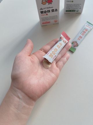 아이비웰니스 빵순이 효소 키위맛 7포 + 석류맛 7포 (총 14포, 2주분) — 4점을 준 리뷰어가 2022년 10월 올린 사용 사진